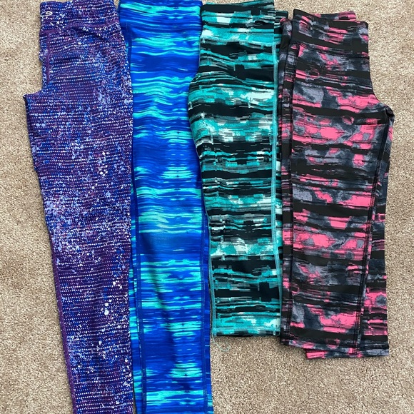 Old Navy Other - 5/25 girls athletic leggings